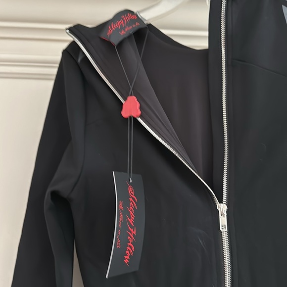 La Femme En Noir Hessian Dress - Picture 8 of 9